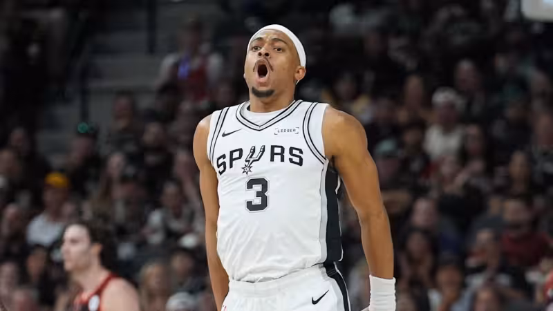 NBA Notes: Keldon Johnson’s Role, Latest on Giannis Antetokounmpo’s Future