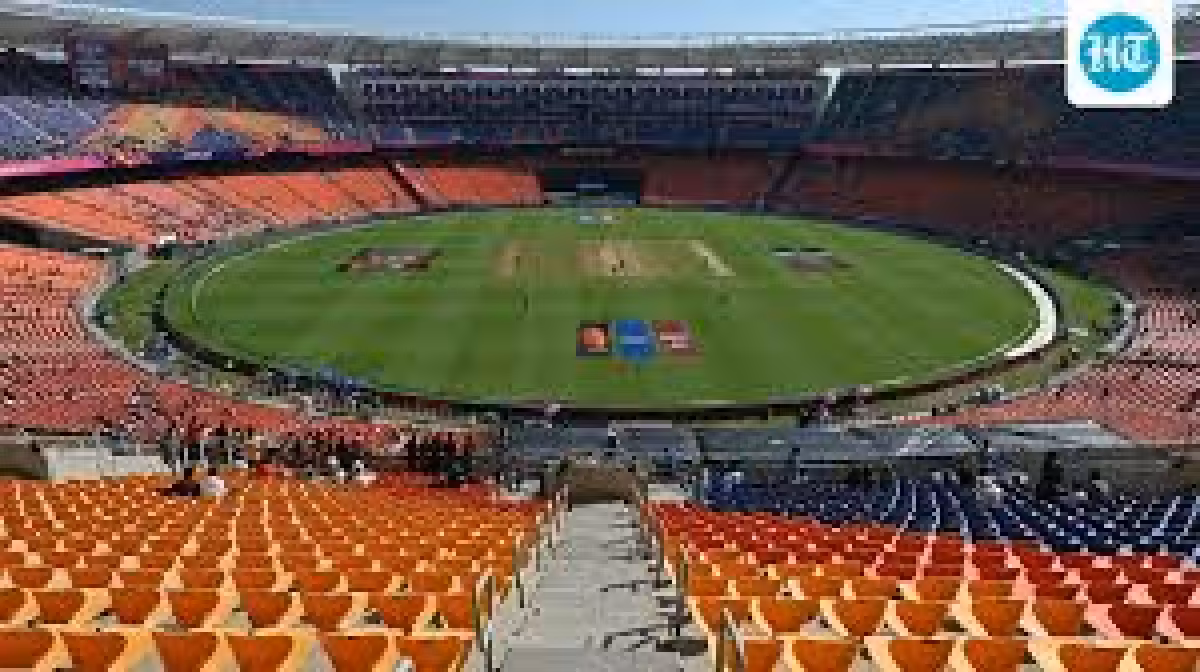 Lahore Qalandars Vs Islamabad United live updates from PSL 2026 in Karachi