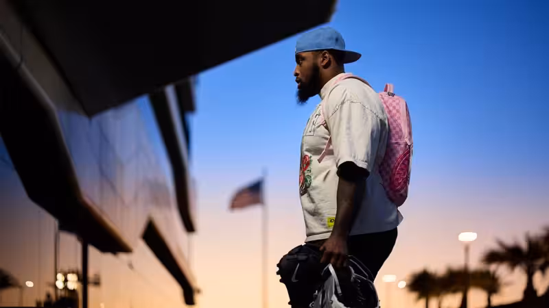 Photos: Raiders arrive for 2026 voluntary offseason program