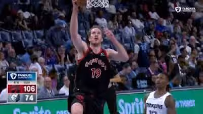 Jakob Poeltl skies for big jam in ESPN video highlight