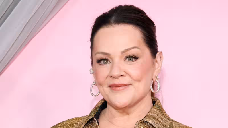 Melissa McCarthy turns heads in curve-hugging gown from scene-stealing appearance in LA