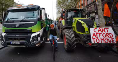 Ireland blocks on motorways deepen as government warns of fuel supply risk