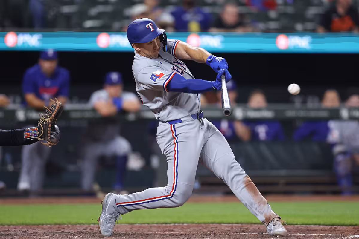 Wyatt Langford exits Rangers game after right quad tightness against Dodgers