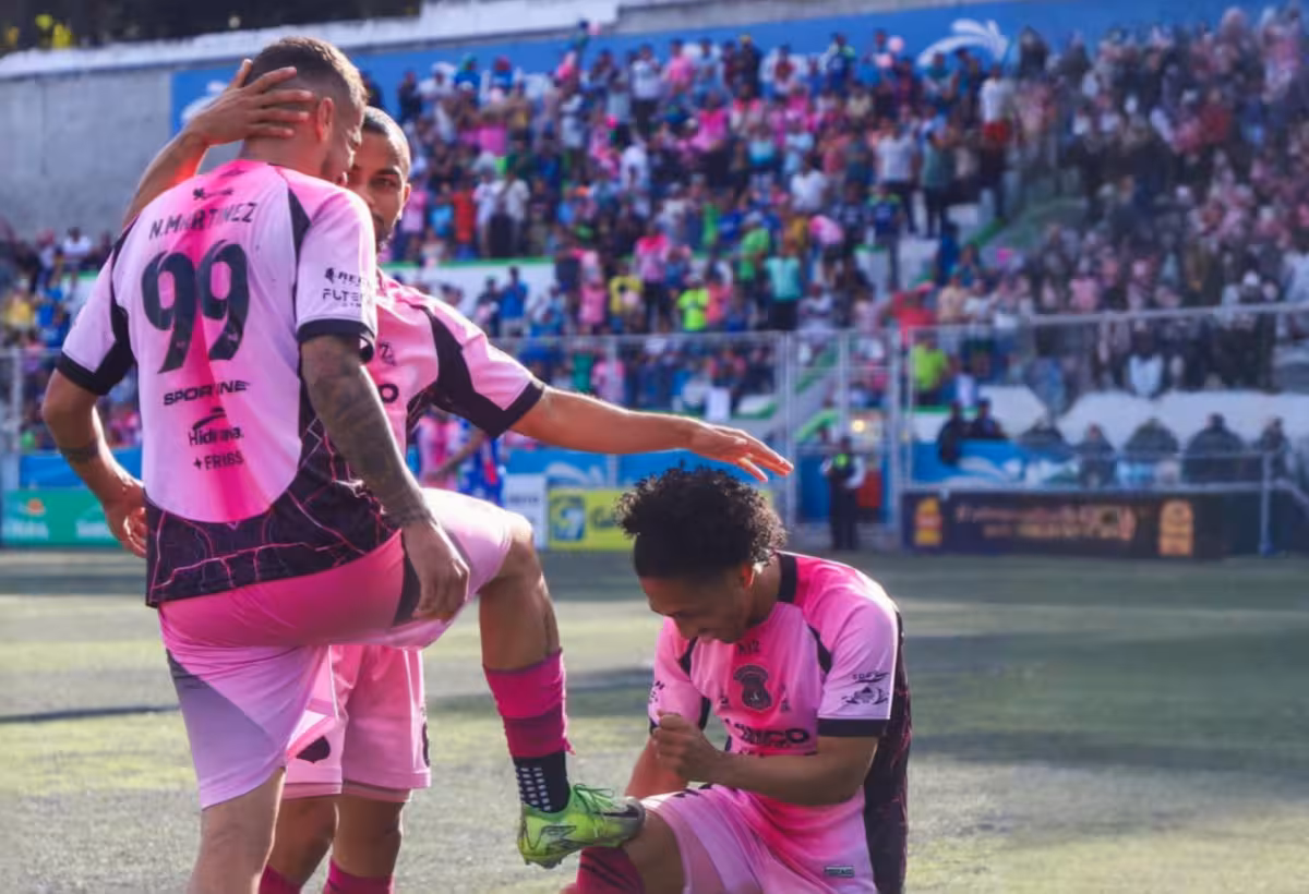 Marquense - Mictlán: Mixco beats Xelajú 3-1 to seal top-two push