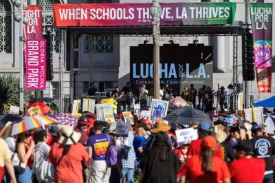 Utla talks stretch into Saturday as strike threat at LAUSD stays unresolved