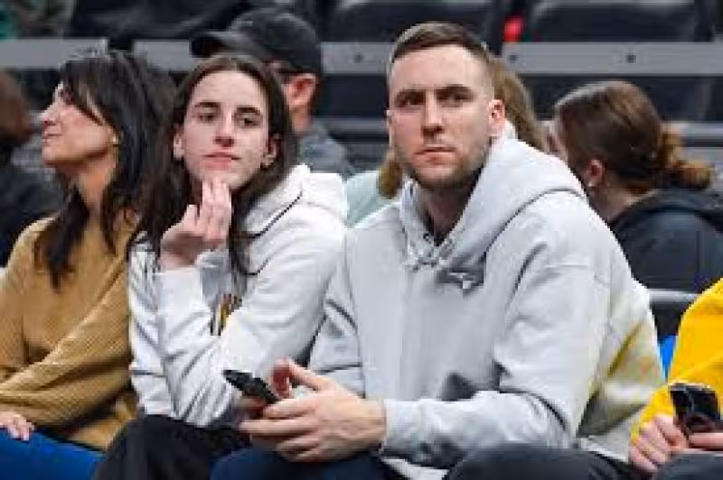 Caitlin Clark Gives 2-Word Reaction to Boyfriend Connor McCaffery Leaving Butler