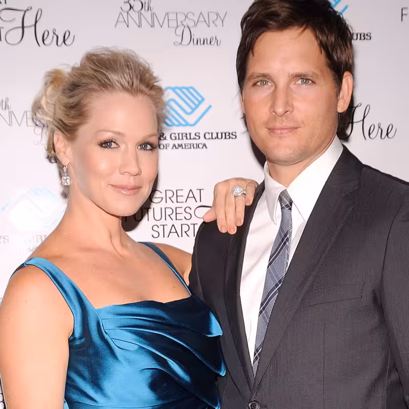 Jennie Garth Details Self-Medicating, Having Stomach Pumped After Peter Facinelli Breakup