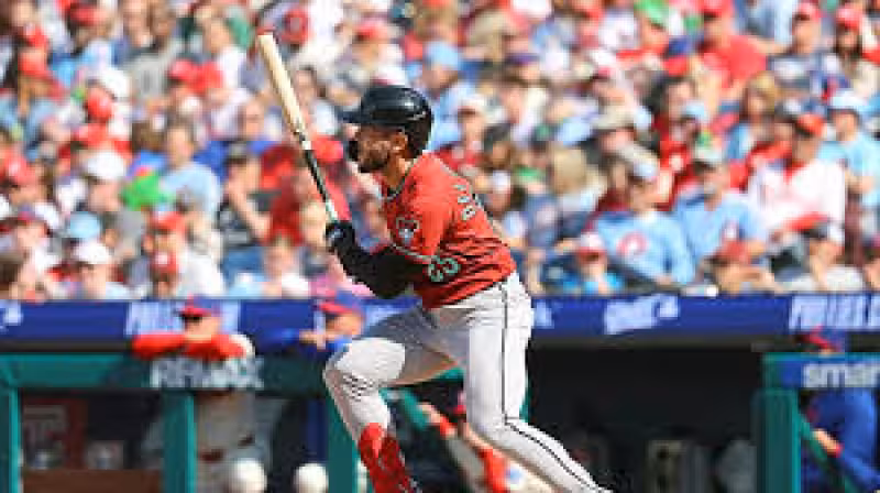 'Very gritty' D-backs grind out series-clinching win over Phillies