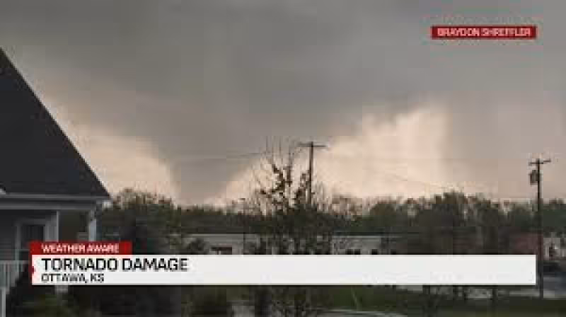 Severe storms, confirmed tornadoes cause damage south of Kansas City metro