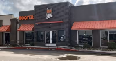 Corpus Christi Hooters closes again after bankruptcy-driven shakeup