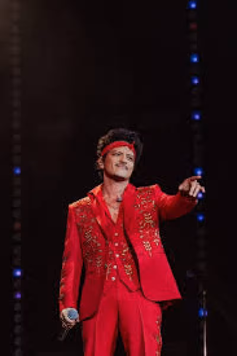 Bruno Mars Setlist draws near-capacity crowds to Glendale stadium
