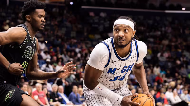 Wendell Carter Jr. plays through mask after nasal fracture in Magic push