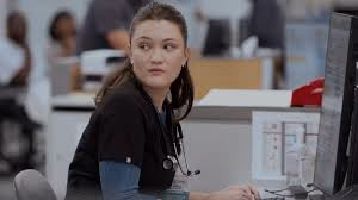 Isa Briones says Santos changes in The Pitt Season 2 finale push