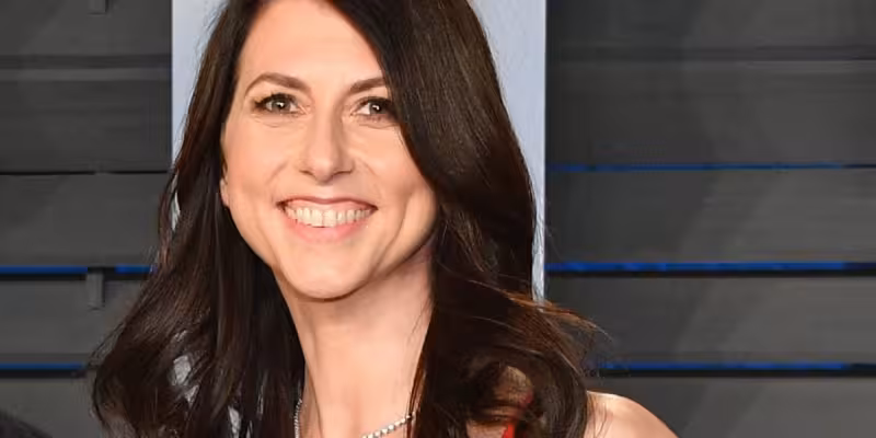 MacKenzie Scott is bypassing the Ivy League and rewriting the $79 billion higher ed playbook by giving to HBCUs and community colleges | Fortune