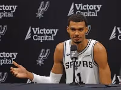 Victor Wembanyama Magic Johnson Award honors Spurs star's rise