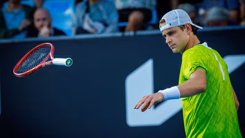 Sèchement battu par Cobolli, Bergs prend la porte dès les 8e de finale à Münich - RTBF Actus