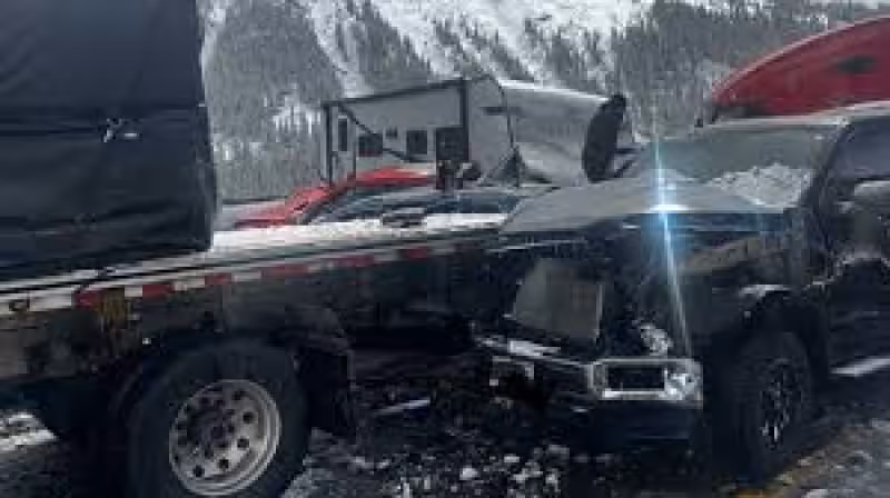 Snow Chaos: 75+ Vehicle Pileup Shuts Down Colorado’s I-70