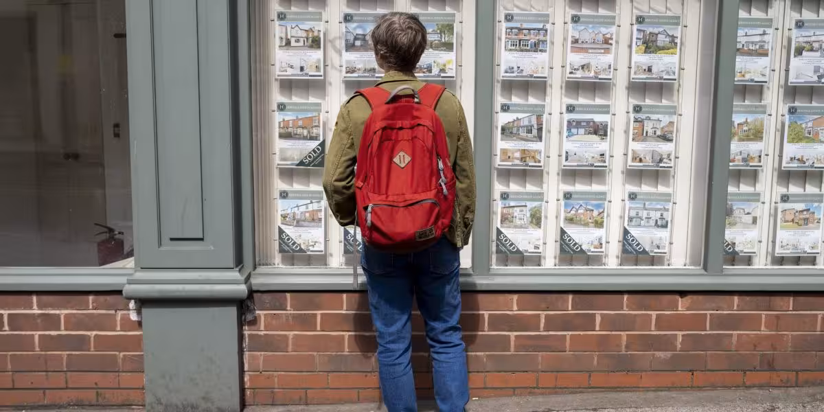 Gen Z homebuyers are buying alone, even as sales slow