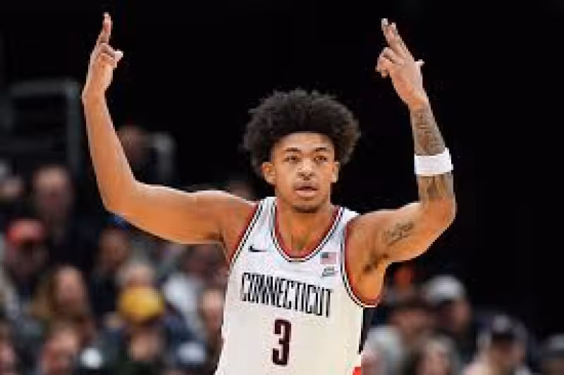 Report: UConn junior Jaylin Stewart is entering transfer portal