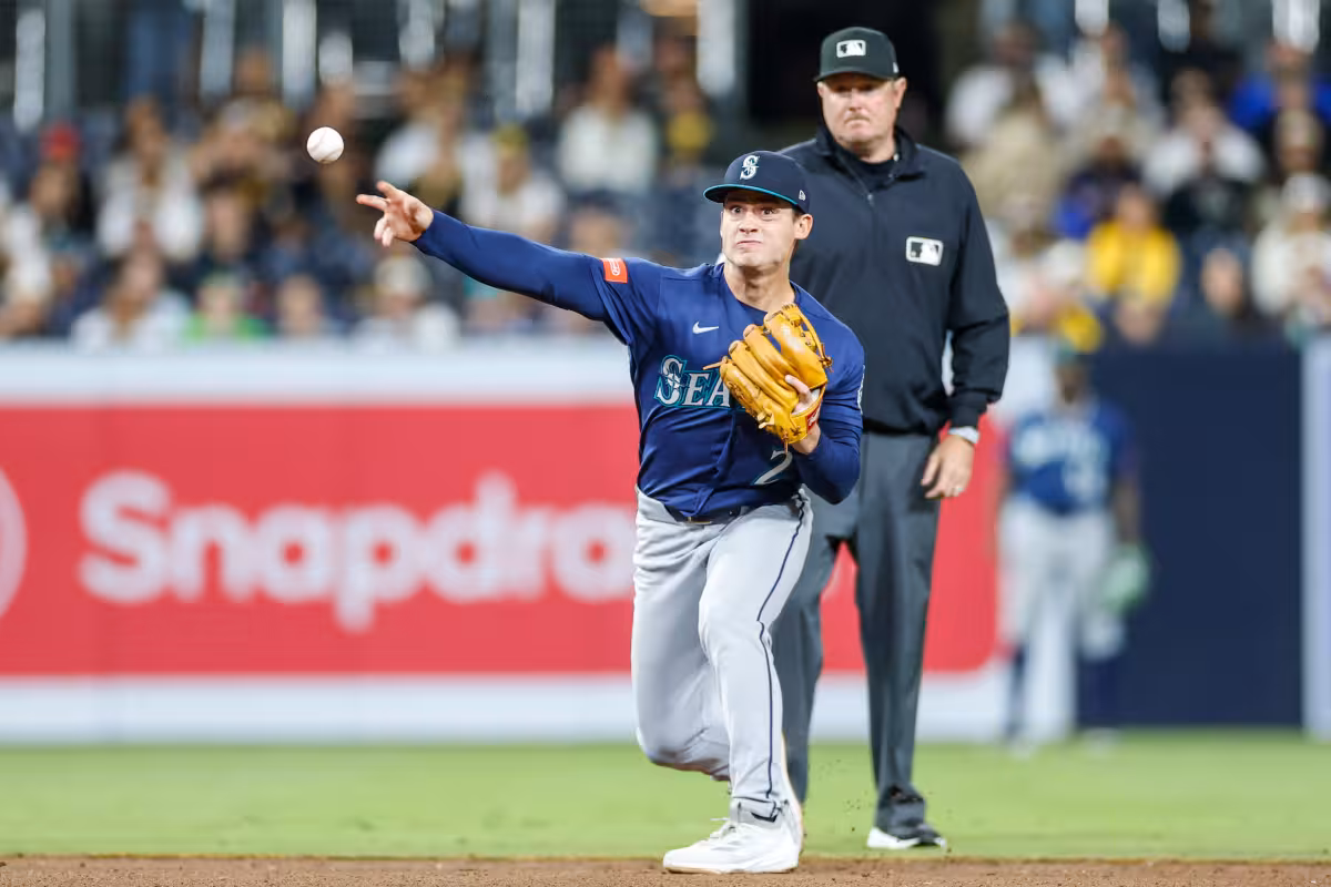 Mariners Score 5-2 Loss to Padres After Ninth-Inning Collapse