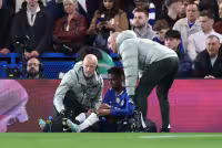 Estêvão leaves Chelsea match in pain after first-half slip at Stamford Bridge