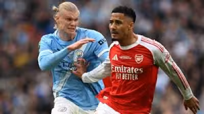 Man City and Arsenal set for Sunday showdown as Pulis backs wide threat
