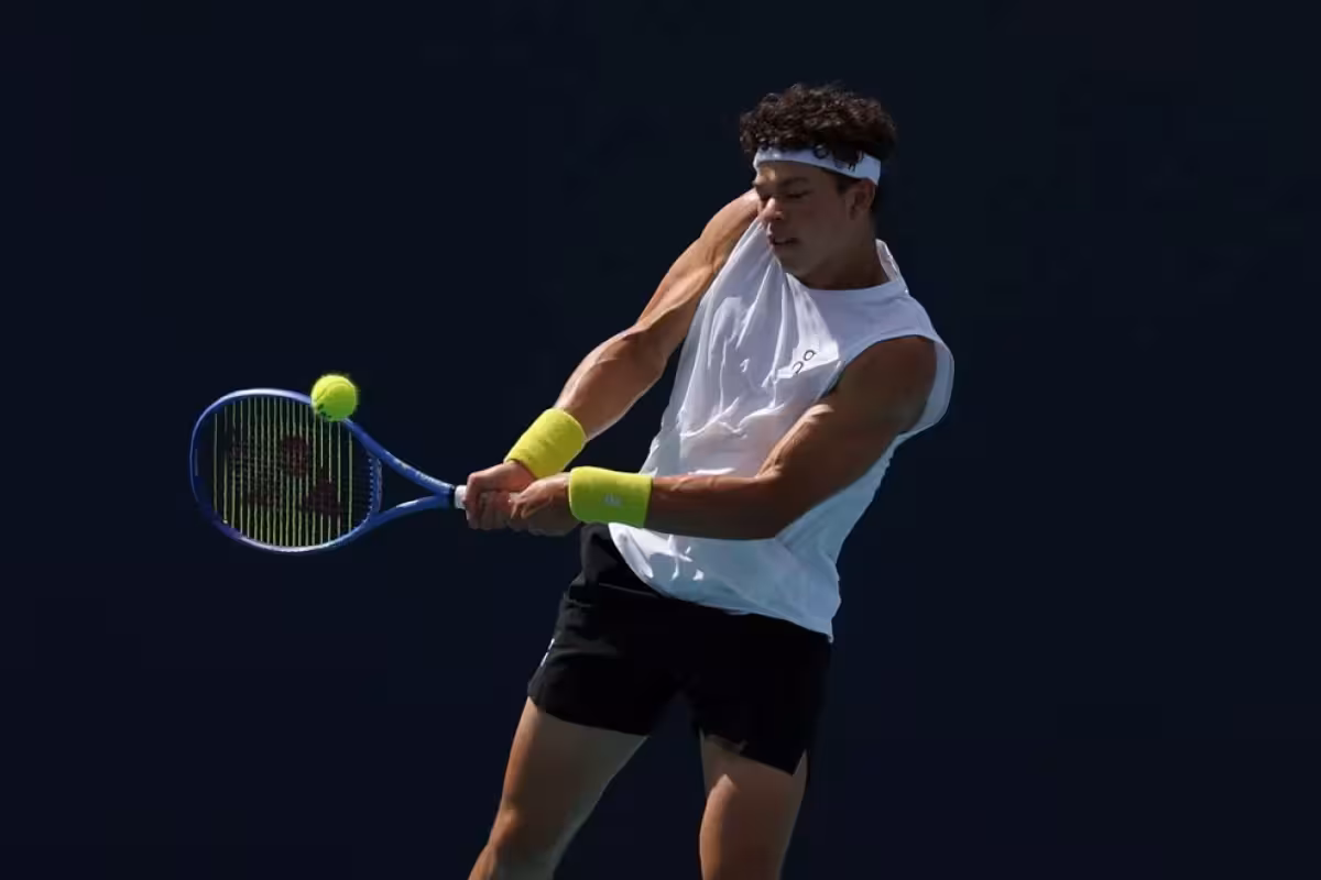 Shelton set for Munich final against Cobolli after Zverev upset