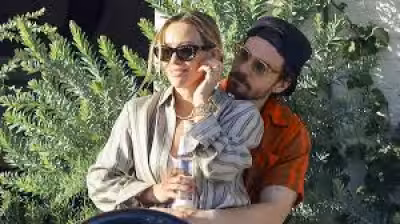 Hilary Duff and Matthew Koma pack on the PDA at Studio City dinner date
