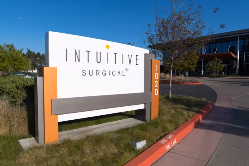 Isrg Stock Falls as Intuitive Surgical Faces Rival Push and Growth Test