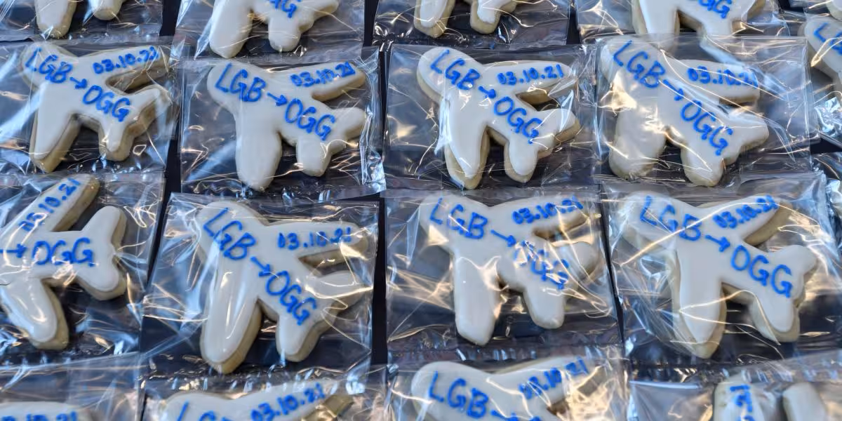 Jetblue apologizes after telling customer to clear cookies over funeral fare hike