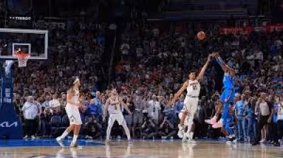 Shai Gilgeous-alexander wins NBA Clutch Player of the Year award