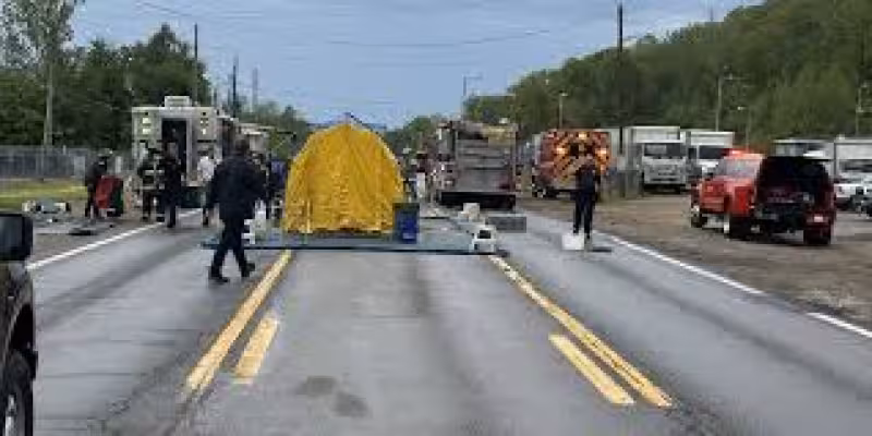 West Virginia Chemical Spill Leaves 2 Dead, 19 Injured at Nitro Plant