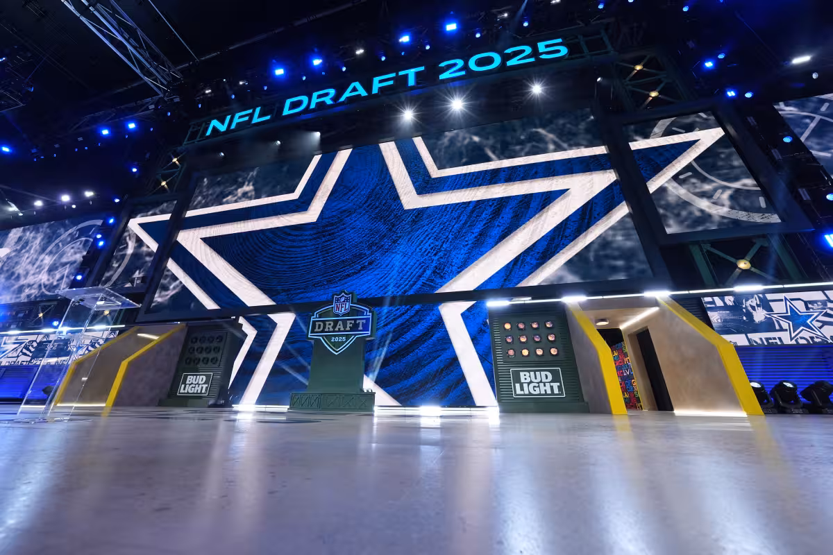 Malachi Lawrence projected as late first-round NFL Draft pick after strong season