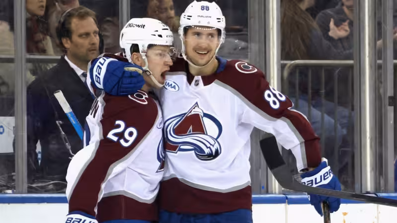 Nathan Mackinnon helps Avalanche seize 2-0 lead over Kings