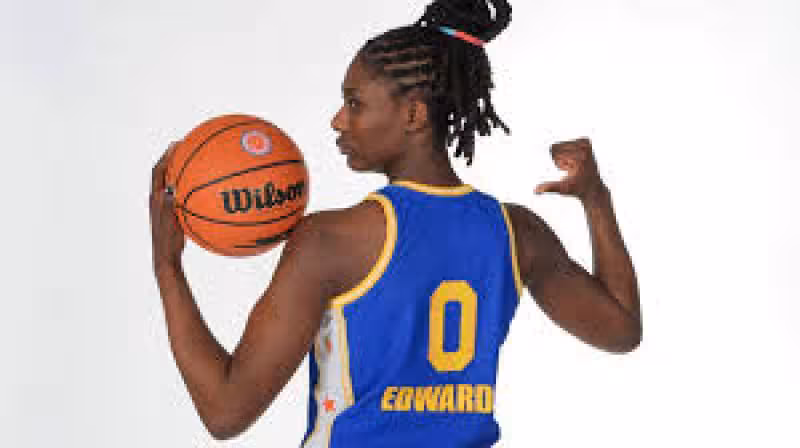 5-star Oliviyah Edwards commits to Dawn Staley, South Carolina WBB