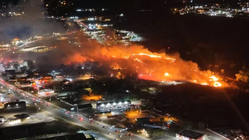 Espanola Fire forces evacuations near casino, destroys 2 structures