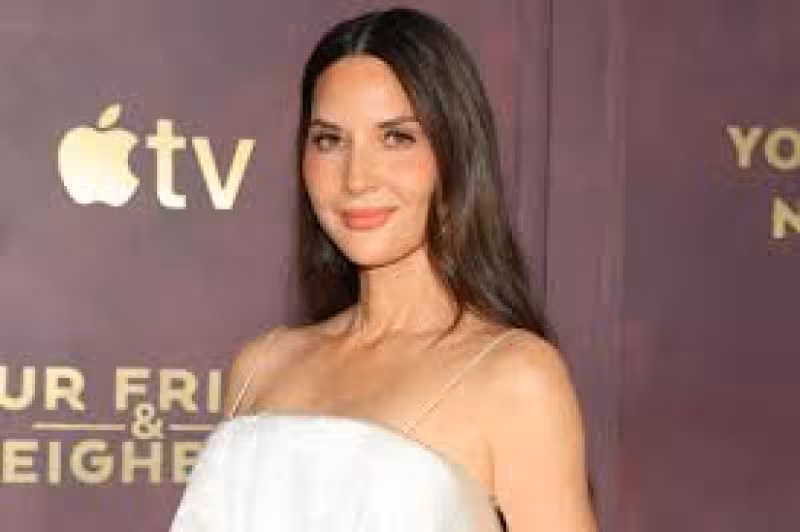 Olivia Munn and James Marsden reunite in season 2 of Your Friends & Neighbors