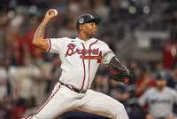Bauer Sharp: Braves put Raisel Iglesias on IL with shoulder inflammation