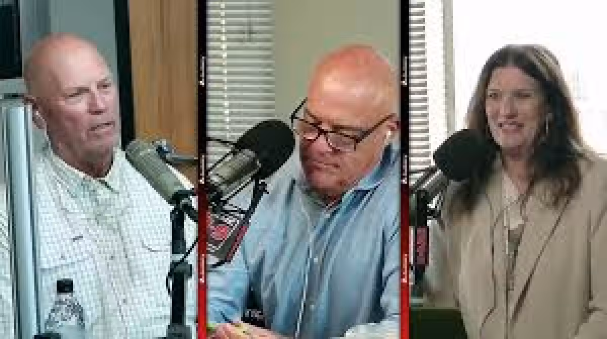 Brian Snitker Braves Hall of Fame induction moved indoors as rain hits Truist Park