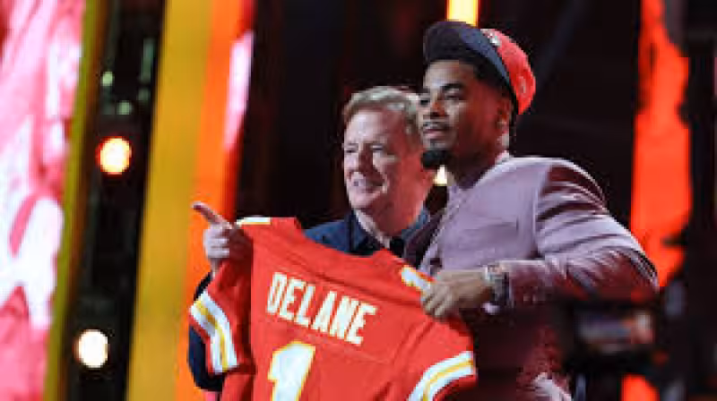 Chiefs take Mansoor Delane, Peter Woods on NFL draft's Day 1