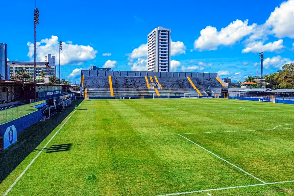 Remo X Cruzeiro: Condé prepara time com três volantes e marcação forte