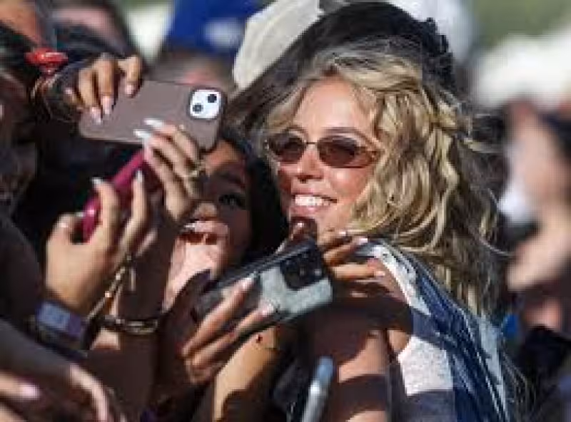 Sydney Sweeney at Stagecoach for BigXthaPlug set see photo