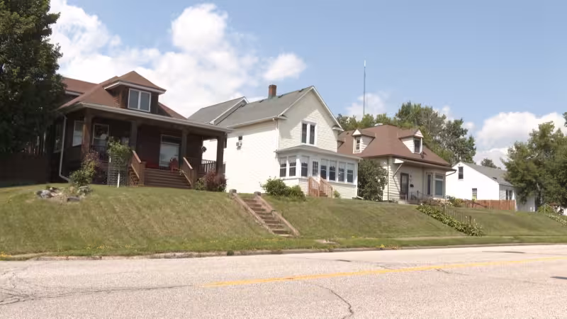 Interest Rates Today 30-year Fixed Falls Below 6.3% as Homebuying Picks Up