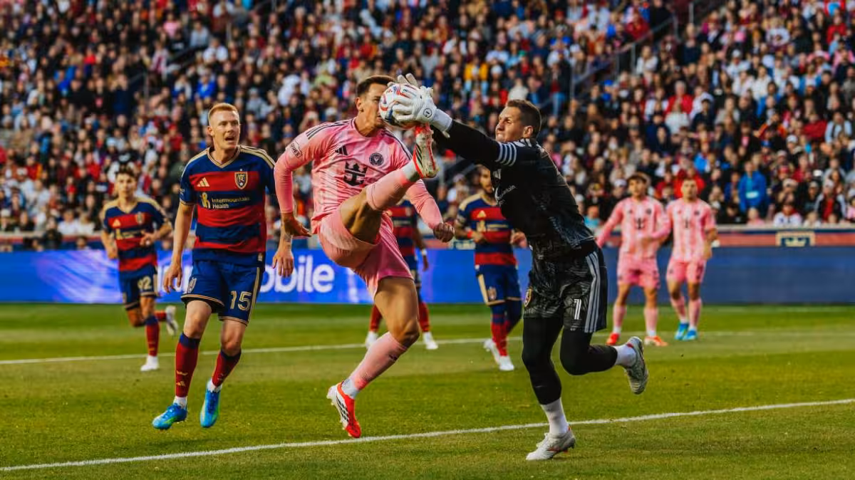 Real Salt Lake Vs La Galaxy: Cobi Jones statue day headlines home match