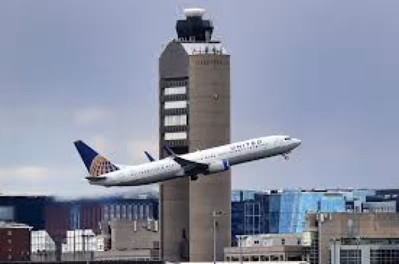 Unruly Aircraft Passenger Diverts United Flight 945 to Boston