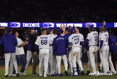 Esteury Ruiz: Dodgers rally past Marlins 5-4 after Kim Hye-seong ring ceremony