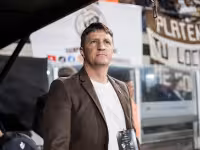 Platense - Santa Fe: local return, group pressure and first meeting