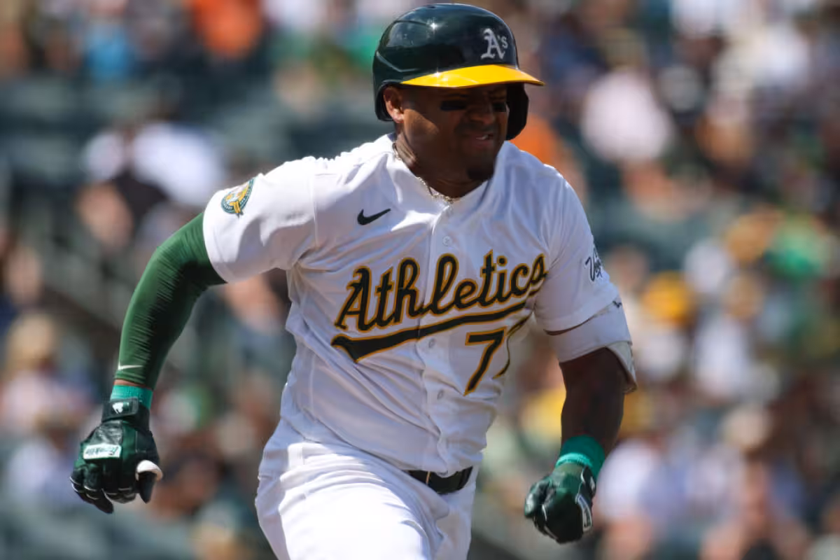 Mets claim Andy Ibáñez off waivers to bolster infield depth