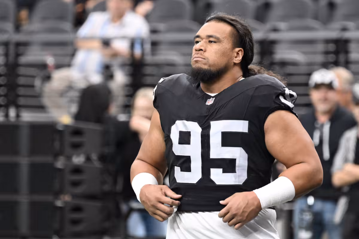 Calais Campbell? Giants add Leki Fotu, a Tongan-American lineman with a heavy story