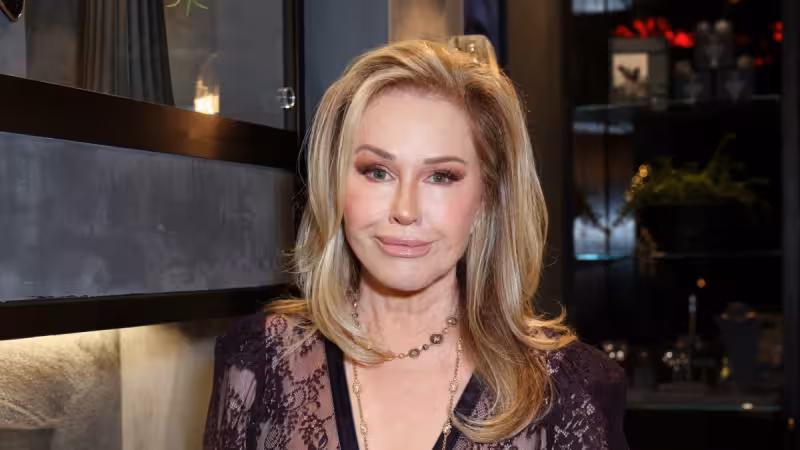 Kathy Hilton Can’t Live Without This Volumizing Mascara: ‘Lasts a Long Time’